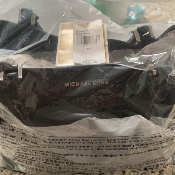 NWT Michael Kors Large Pebble Leather Satchel. - Picture 8 of 8
